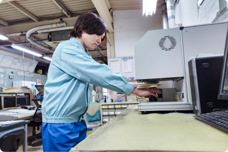 原質部門の仕事風景2